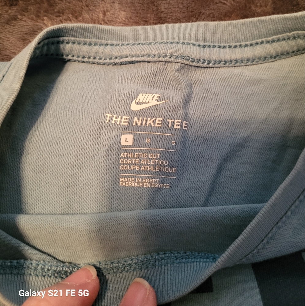 2-PIECE BUNDLE NIKE "THE NIKE TEE" SHORT SLEEVE BOY'S T-SHIRTS - Picture 3 of 8